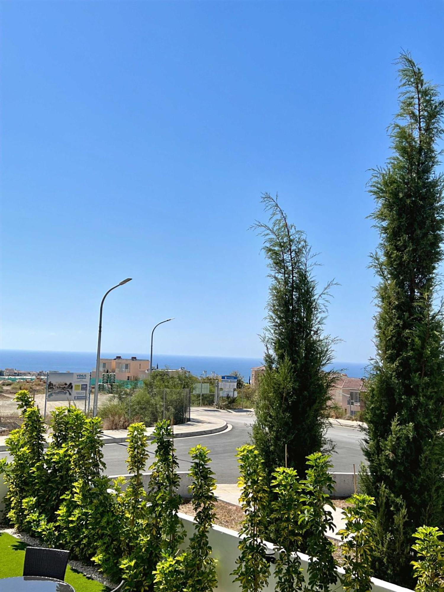 Spacious Sea View Apartment Хлоракас Экстерьер фото