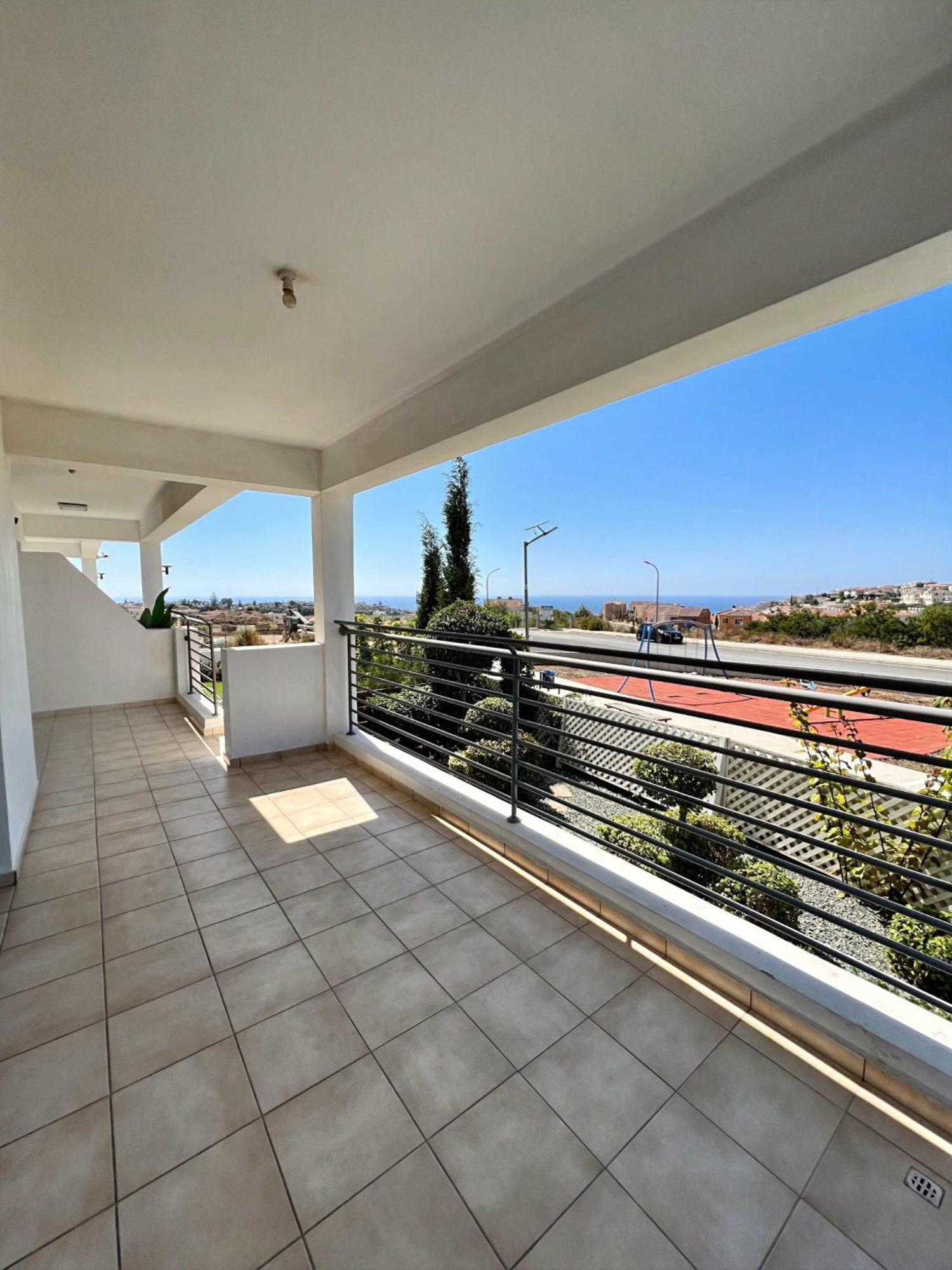 Spacious Sea View Apartment Хлоракас Экстерьер фото