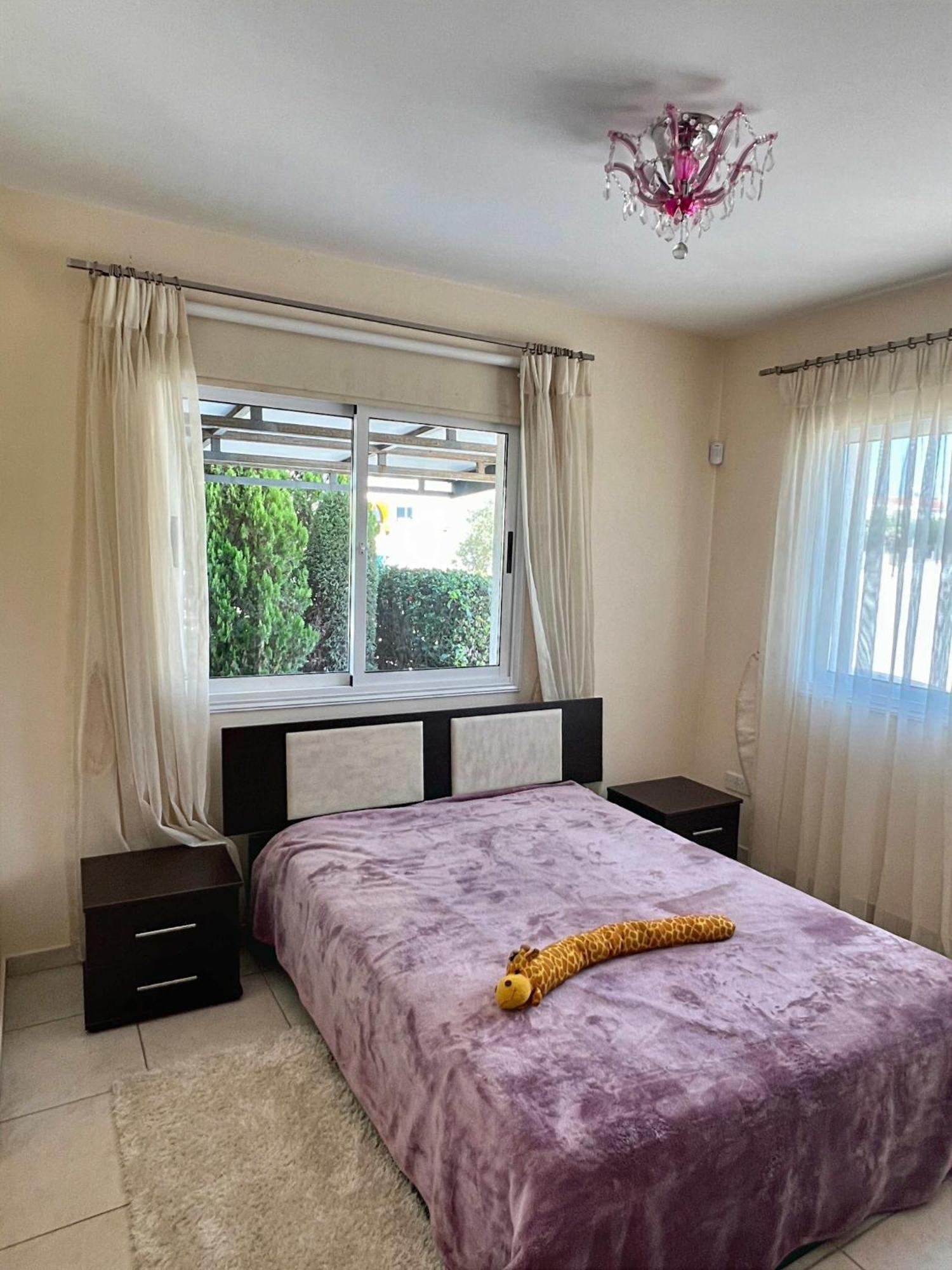 Spacious Sea View Apartment Хлоракас Экстерьер фото