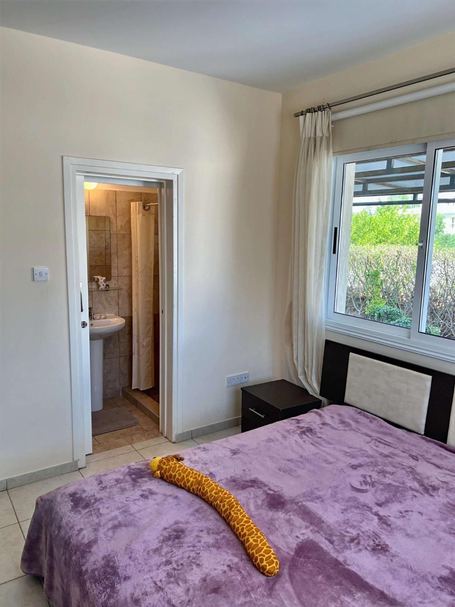 Spacious Sea View Apartment Хлоракас Экстерьер фото