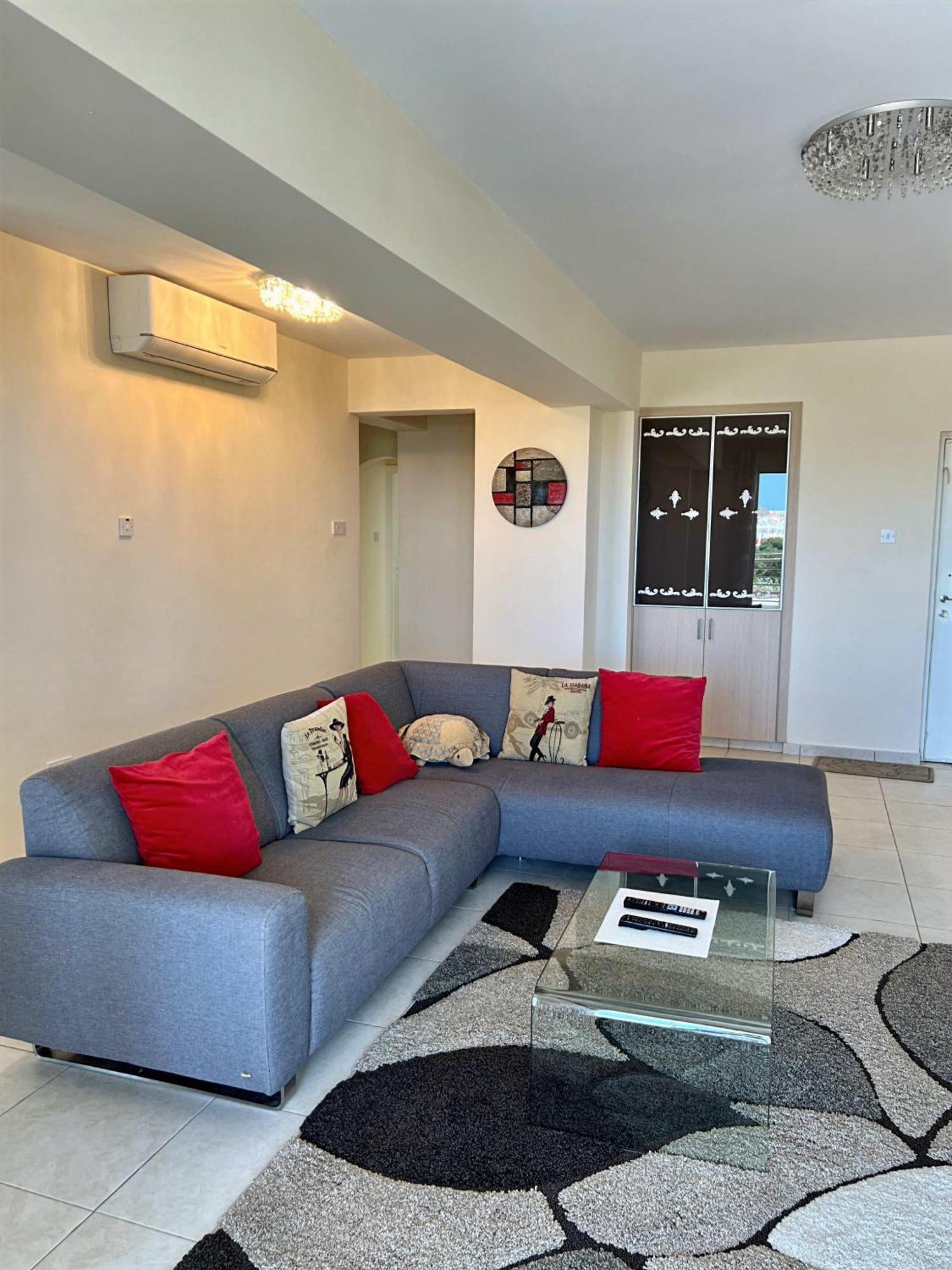 Spacious Sea View Apartment Хлоракас Экстерьер фото